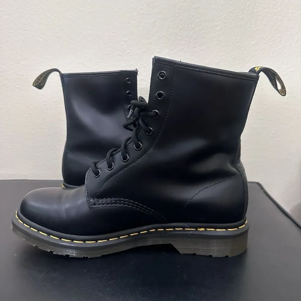 Dr. Martens womens like up